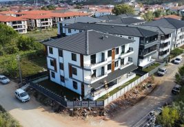 SON DAİRE!! KARASU’DA AYRI MUTFAKLI YENİ YAŞAM SAHİBİNİ BEKLİYOR