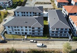 Geniş Yaşam Alanı, Bahçe ve Havuz Keyfi – 3+1 Satılık Daire!